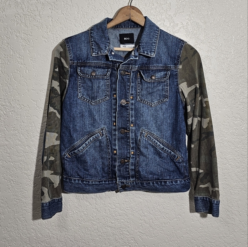 BDG Urban Outfitters Camo Sleeve Denim Jacket